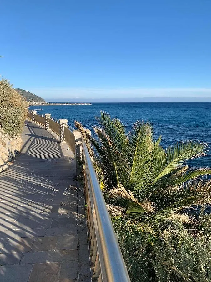 Appartamento Incantevole A 100Metri Dal Mare E Accanto Alla Pista Ciclabile Imperia Apartment